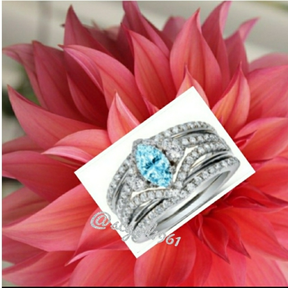 Gorgeous Statement Piece